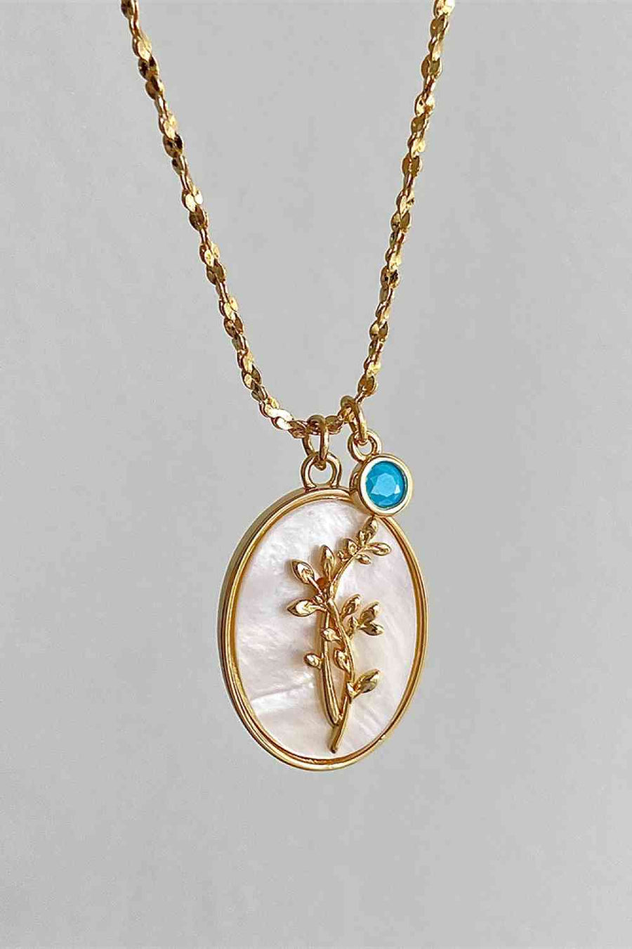 Flower Shell Pendant Necklace